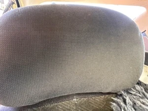 2004 VY Commodore Right Driver Front Headrest 02-06 VZ Calais #B281 - Picture 1 of 12