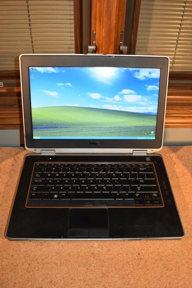 Dell Latitude E6420 Intel Core i7-2620M 4 GB 750 GB Windows XP NVidia NVS 4200M Foto 1 de 4