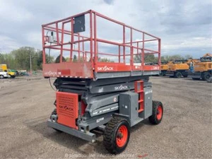 2016 Skyjack SJ8841RT 41' 4WD Dual Fuel Rough Terrain Scissor Lift Man bidadoo - Picture 1 of 12