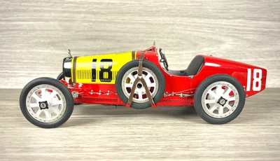 CMC 1/18 Bugatti Type 35 Nation Color Project: Spain M-100-B-016 - Image 1 of 4