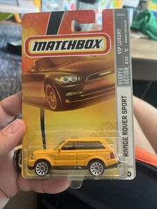 Matchbox - VIP Luxury #40 - Yellow Range Rover Sport 2007 8/12 - Picture 1 of 5