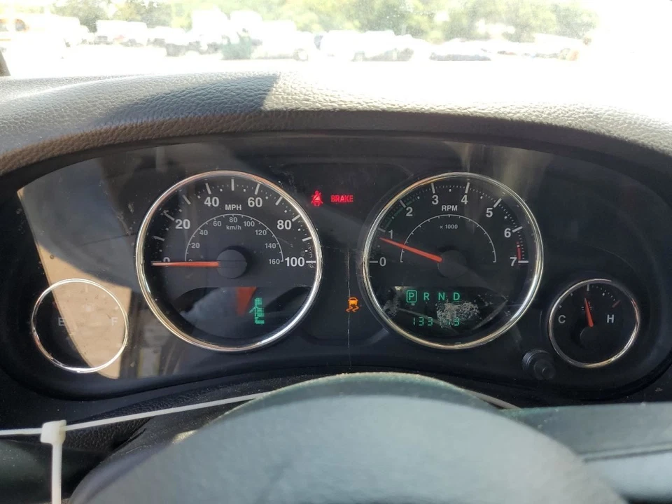 Radiator VIN W 6th Digit Jk Body Fits 07-18 WRANGLER 2998872 - Изображение 1 из 4