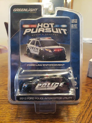 Greenlight Hot Pursuit 2013 Ford Interceptor Utility  Police Truck New - Image 1 of 3