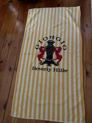 Toalla de playa Giorgio Beverly Hills a rayas amarillas con logotipo 32x62 Foto 1 de 4