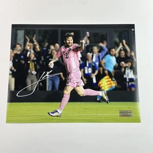 Foto autografiada de Lionel Messi 8x10 leyenda de la MLS Inter Miami holograma certificado de autenticidad - Imagen 1 de 7