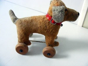 Beau petit chien en peluche ancien hauteur 20 cm remplis de paille tout d'origin - Imagen 1 de 7