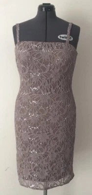  Women's Dressy  Very Pale Pink Party Dress Size 8 - EUC - Image 1 of 4