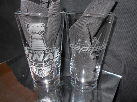 2018 STANLEY CUP WASHINGTON CAPITALS CONTENDER ETCHED 16 oz PINT GLASSES NEW Cover