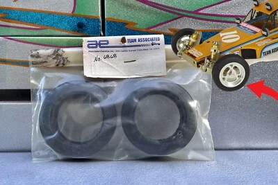 Team Associated RC10 RC 1:10 Front Groove Kit 3in Tire PAIR 6868 BRAND NEW - Image 1 of 4