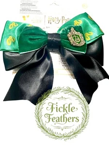 Harry Potter Slytherin Haarschleife Wizarding World Neu in Verpackung schneller Versand! - Bild 1 von 18