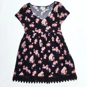LA Hearts Black Pink Lace Trim Floral Rose Womens S/S Tunic Top Size Small - Picture 1 of 8