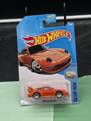 Coche diecast Hot Wheels Porsche 993 GT2 1:64 30/365 naranja 2015 Foto 1 de 2