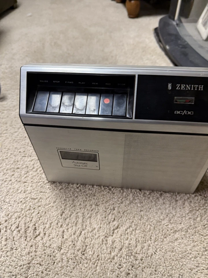 Grabadora de cinta de casete de acero inoxidable Zenith E609Y 1973 vintage no funciona Foto 1 de 4
