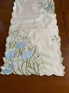 Creme Tischläufer Blau Blumen 14”x72” Spring Lane NEU - Bild 1 von 6