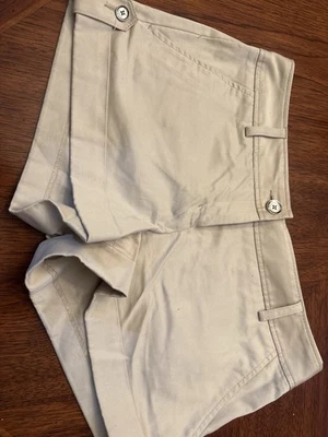 Pantalones cortos Express para mujer caqui tiro bajo talla 8 Foto 1 de 3