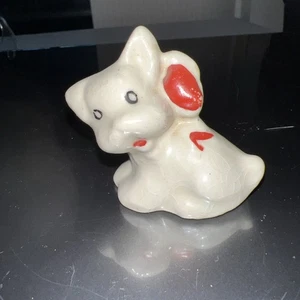 Vintage Shawnee American Bisque cane bianco con fiocco rosso - Foto 1 di 7