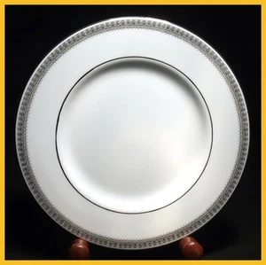 Platos de ensalada Royal Doulton Ravenswood de 8 pulgadas - H5008 - ¡NUEVOS! - Segundos - Imagen 1 de 1