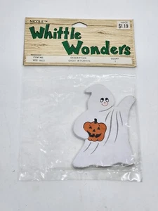 Fantasma de madera pintada para decoración de casa de muñecas con calabaza Whittle Wonders 3" - Imagen 1 de 2