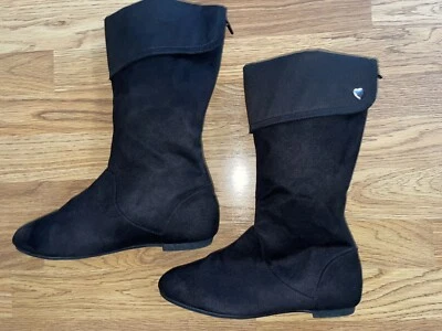 Botas American Eagle Juveniles Talla 5.5 Negro Gamuza Plata Corazón  Foto 1 de 4