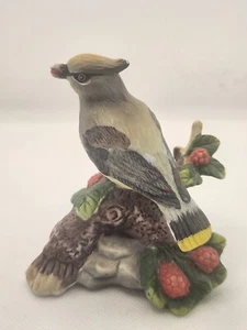 Vintage American Songbirds Cedar Wax Wing Bird Figurine Berries  - Picture 1 of 8