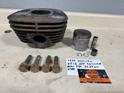 Yamaha DT-1 1970 250cc diámetro del cilindro del motor tamaño 70,25 mm usado. Foto 1 de 4