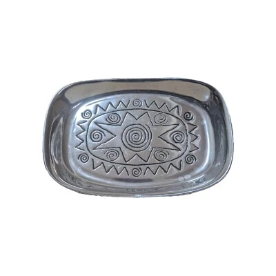 Wilton Armetale Reggae Pattern Bread/ServingTray Pewter 9 " x 6 1/2" Made in USA - Image 1 of 3