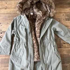 GAP KIDS Olive Green Faux Fur Hooded Jacket w/ Detachable Faux Fur Vest, Size 5 - Picture 1 of 13