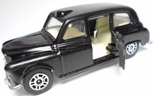 VINTAGE CORGI LONDON TAXI CAB BLACK 1:64 DIECAST 2 7/8" CAR WITH OPENING DOORS - Picture 1 of 6