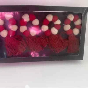 Rachel Zoe Set of 4 Four Napkin Holiday Christmas Rings - Picture 1 of 4