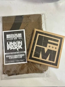 Linkin Park Fort Minor The Rising Tied 2005 Taiwan only Promo CD & 2007 Flag Set - Foto 1 di 9