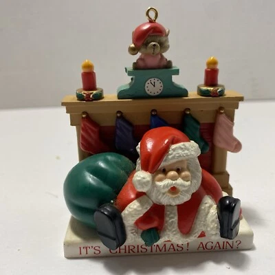 Adorno Westmar 1995 vintage Santa por la chimenea ¡Es Navidad! ¿Otra vez? Foto 1 de 4