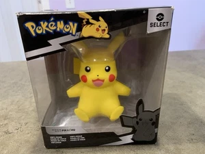 Pokémon Pikachu 4" Jazwares Select Series 1 Vinyl Collectible Figure NEW - Picture 1 of 8
