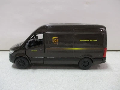 Kinsmart UPS Mercedes Benz Sprinter 1/48 - Image 1 of 4