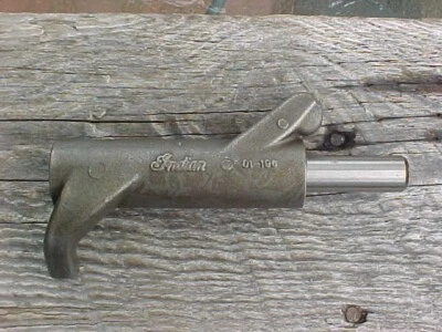 Indian Chief Motorcycle 2000 brazo basculante derecho como nuevo con logotipo ¡artículo de coleccionista! Foto 1 de 4