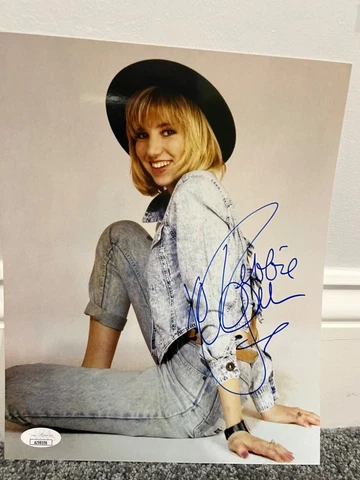Debbie Gibson signed JSA COA 8x10 cute sexy 1980s Broadway psa bas Cover
