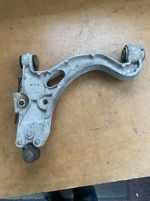 2000 - 2005 凯迪拉克德维尔左驱动前下控制臂 25725449 通用 — 第 1/4 张图片