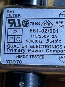 ZWEI (2) Qualtek Electronics Corp, 851-02/00 EMI-Filter, 115/250VAC, 2A, 50/60 HZ - Bild 1 von 2
