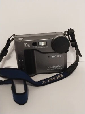 Винтажный цифровой фотокамера Sony Mavica MVC-FD73 (только на запчасти) с аккумулятором - Изображение 1 из 4
