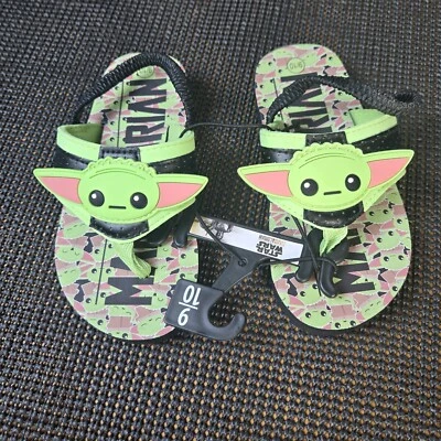 Disney Star Wars MANDALORIAN Toddler Boys Size 9/10 Flip Flop Sandals GREEN NEW - Image 1 of 4