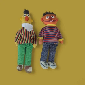 Vintage Knickerbocker Sesamstraße Plüschfiguren Bert und Ernie Puppen 9-10 Zoll 70er - Bild 1 von 4