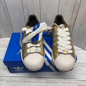 Adidas SUPERSTAR Sneakers Shoes Woman’s 8 White / Gold Metallic / BRAND NEW - Picture 1 of 9