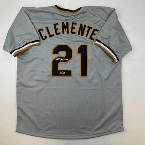 Facsimile Autographed Roberto Clemente Pittsburgh Grey Reprint Auto Jersey XL - Picture 1 of 4