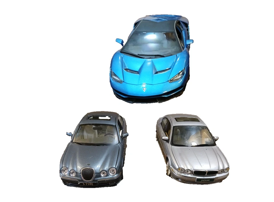 LOTE DE 3 COCHES DIECAST 1:18 MAISTO Lamborghini Jaguars Foto 1 de 4