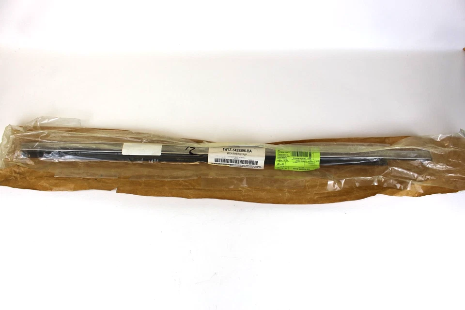 Ford 1W1Z-5425596-BA Lincoln городской автомобиль дверь стеклянный канал погодная полоска - Изображение 1 из 4