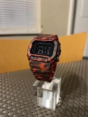 Reloj Skmei Gshock DW5600 Mod Personalizado Rojo Camuflaje y Estuche de Viaje Foto 1 de 4