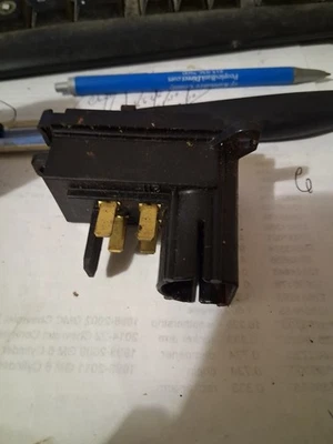 NOS 1978 别克 CENTURY/REGAL 可能更多 2 速 Wiper 开关 带延迟 1994211 — 第 1/3 张图片