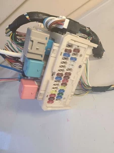 2004 2005 2006 2007 2008 2009 Toyota Prius Interior Under Dash Relay Fuse Box - Picture 1 of 4