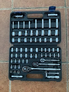 QUINN 1/4 in, 3/8 in, 1/2 in, Drive SAE and Metric Hi-Vis Socket Set 66-Piece - Picture 1 of 5