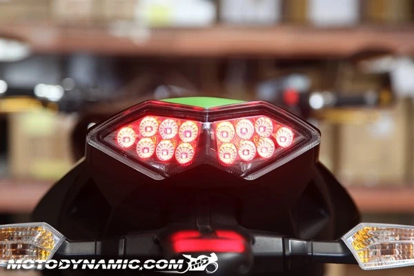 Luz trasera LED señal secuencial ajuste 10-13 Kawasaki Z1000 Versys 650 Ninja 1000 Foto 1 de 1