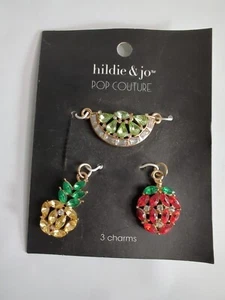Hildie & Jo Popkultur 3er Set Charms Kostüm Strass - Bild 1 von 5